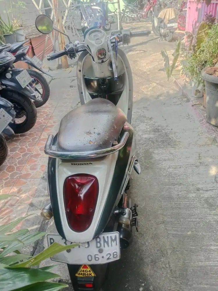 MOTOR SCOOPY BEKAS 2013