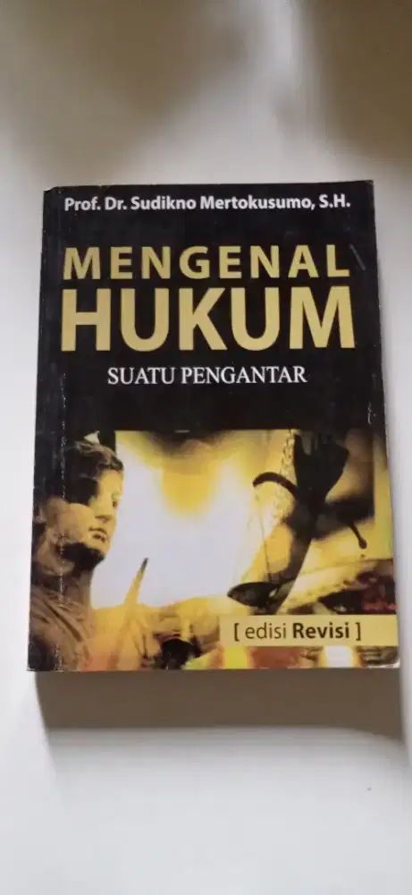 Buku mengenal hukum suatu pengantar
