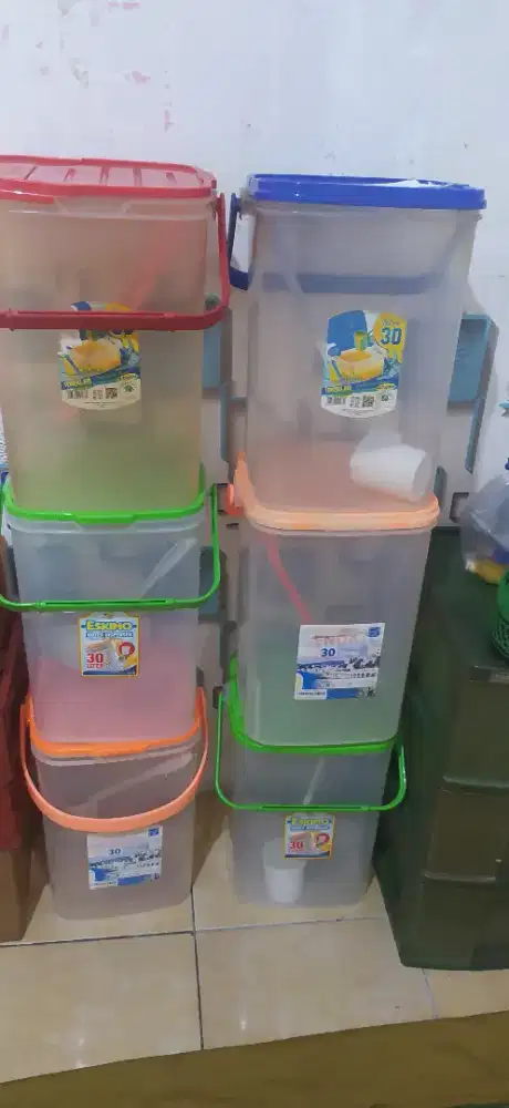 Dispenser minuman + Gayung