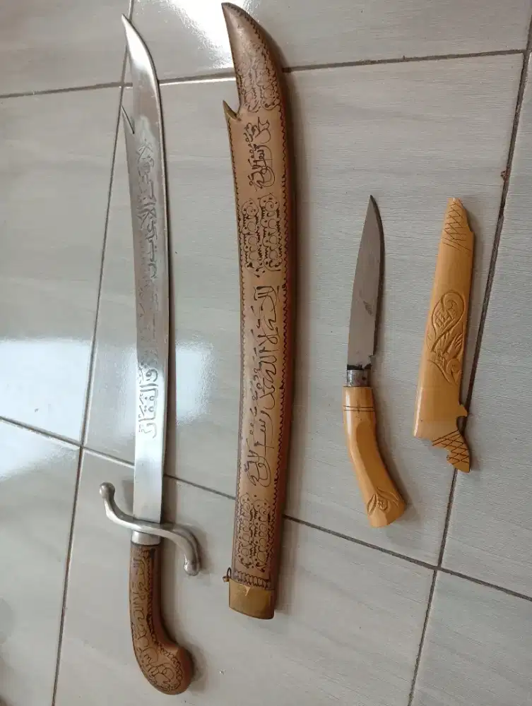 Jual pedang silahkan di tawar