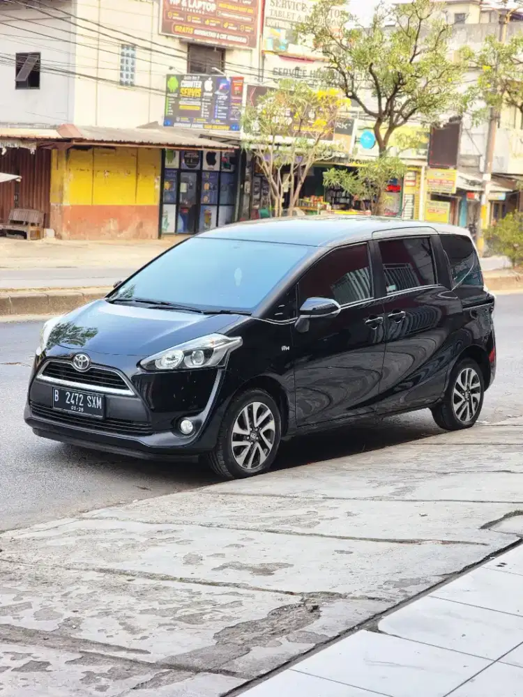 SIENTA V CVT 2016