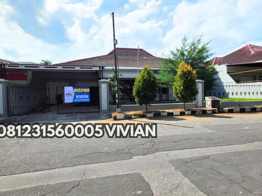 DISEWAKAN RUMAH LUAS DI MOJOPAHIT TRANSMART JEMBER BLOK DEPAN