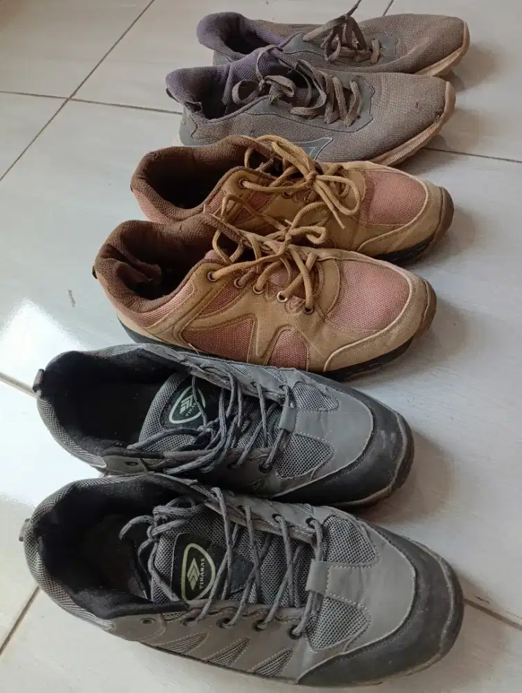 Sepatu ukurang 44/45