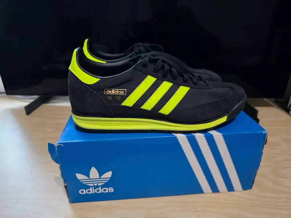 Adidas SL 72 RS IG4647 Black Solar Yellow  UK 10 EU 44 2/3 Like New