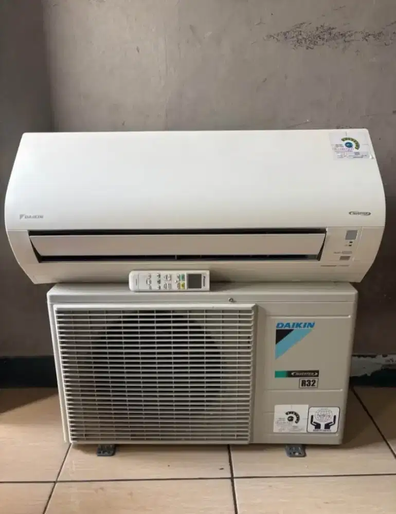 AC Daikin inverter 1 PK R32 like New siap pasang