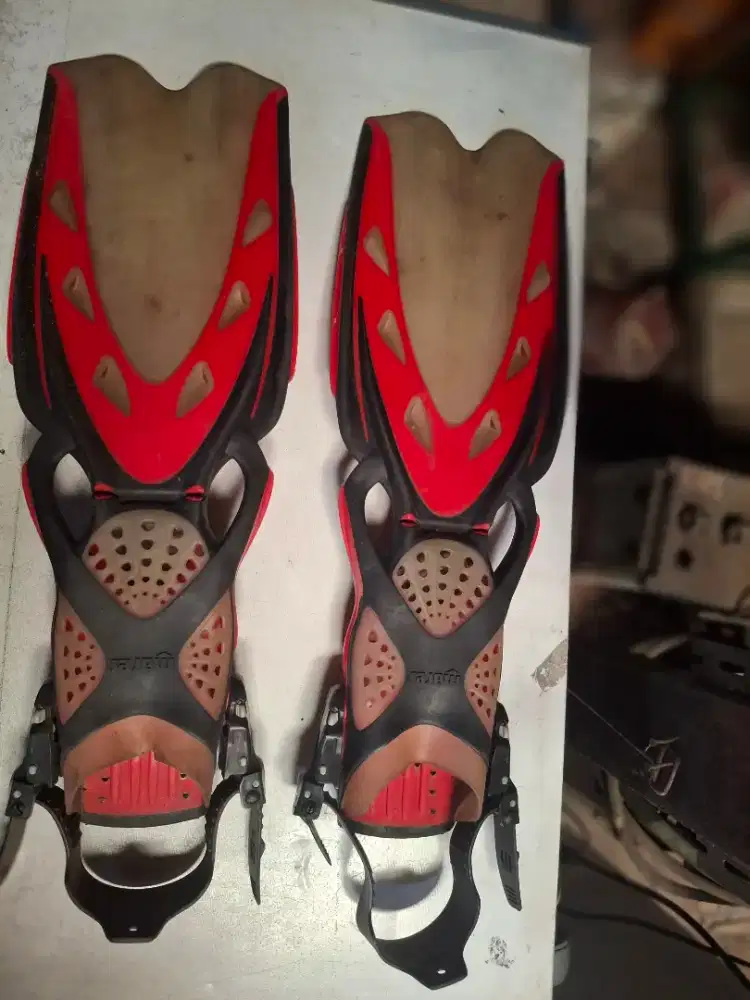 Fin atau kaki katak x-mares