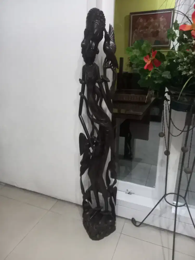 Patung gadis bali tinggi 150cm