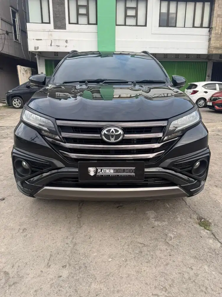 Toyota rush 2022 tipe GR sport 1.5 A/T