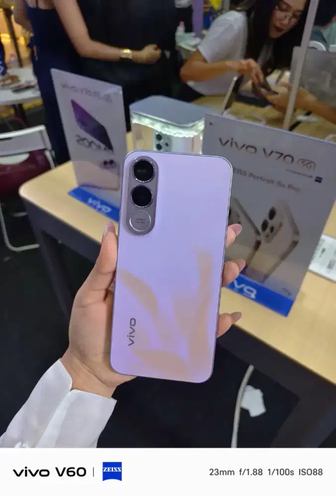 VIVO V70 FE 8/256 GARANSI 1 TAHUN