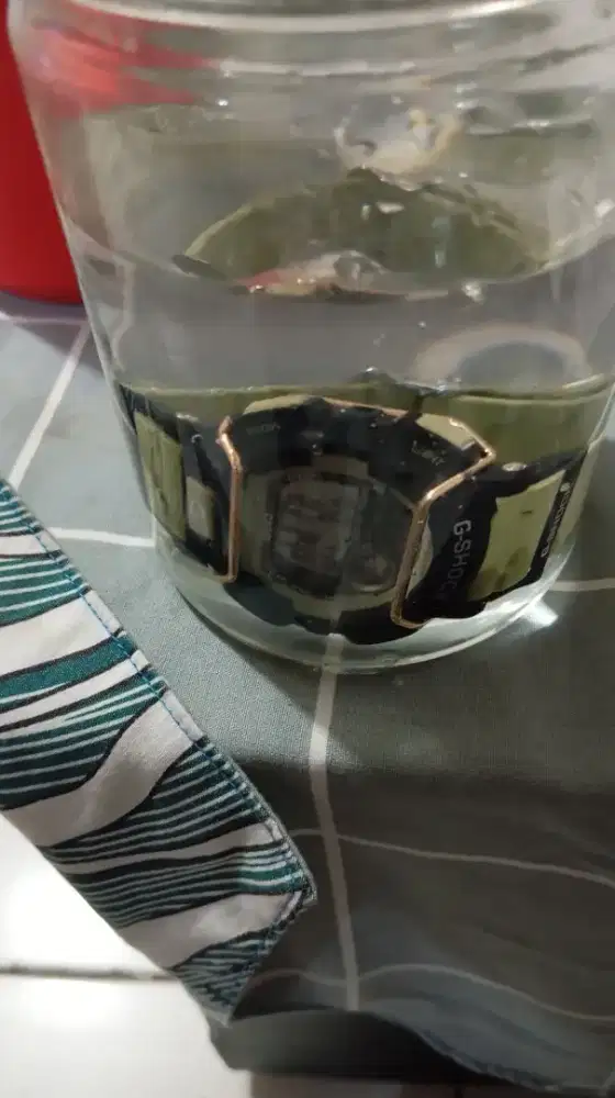 Jam tangan anti air