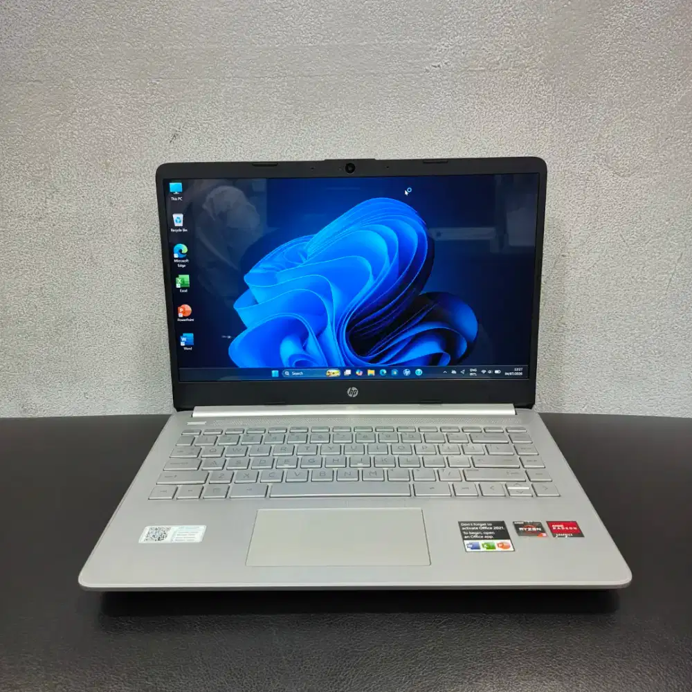 Hp 14s Ryzen 3 - 3250U 2,60GHz RAM 8GB SSD 512GB ( Fullset )