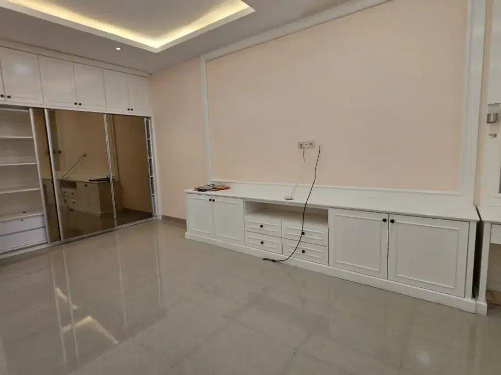 Rumah 2 Lantai Cluster Asia Green Lake City, Tangerang