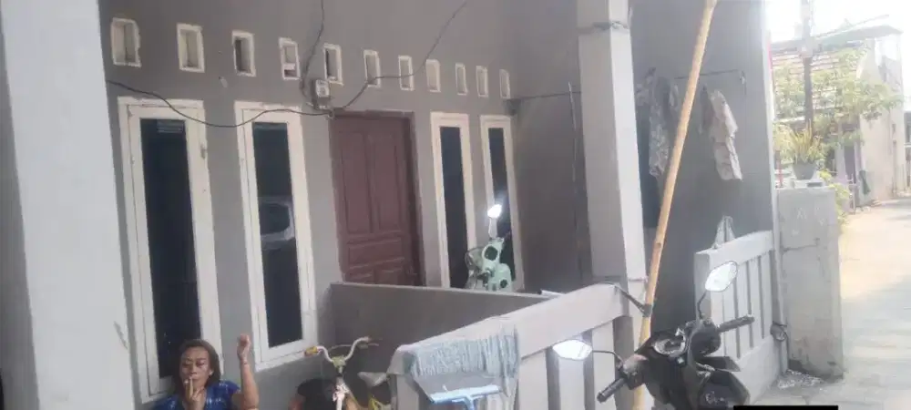 Dijual kontrakan 4 pintu lokasi di Rawakalong Gang Dukuh