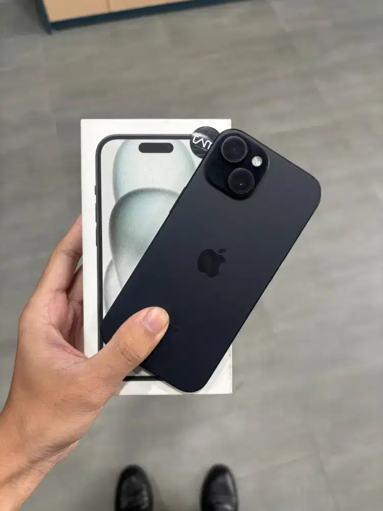 iPhone 15  128GB