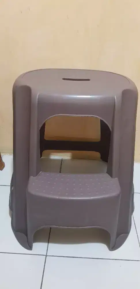 Kursi tangga bangku plastik tebal