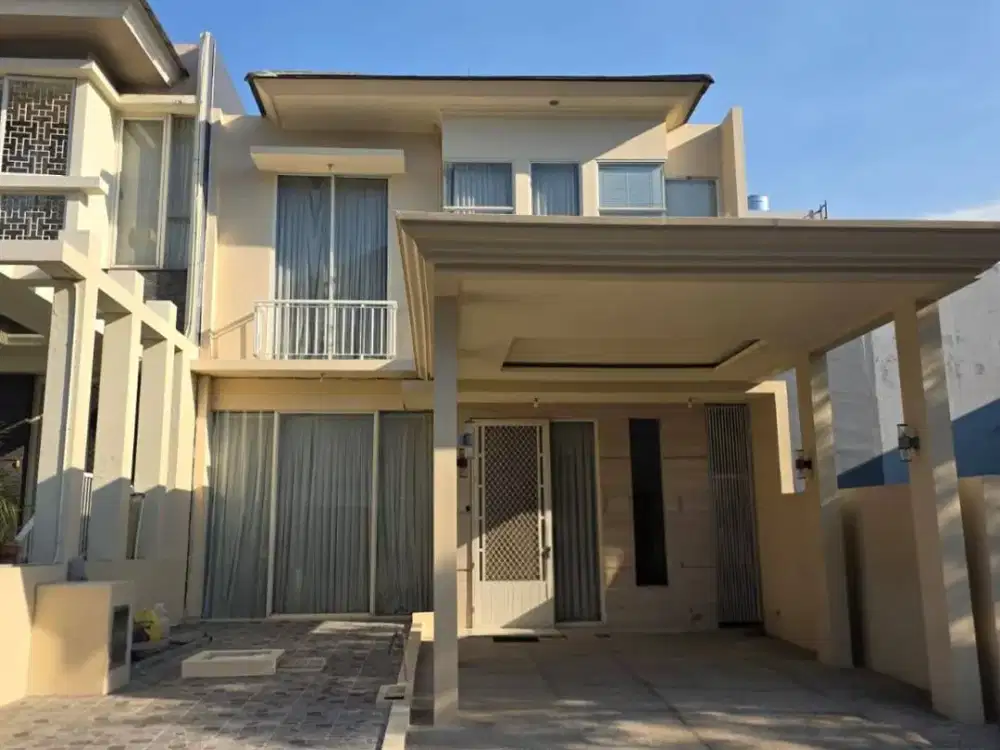Dijual Rumah 3M'an Strategis di Pakuwon Indah, Dkt Ptc Srabaya