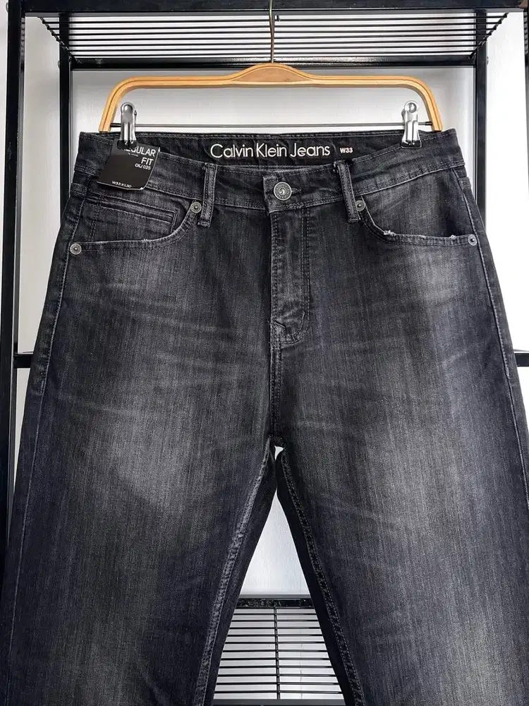 CALVIN KLEIN JEANS STRAGHT LEG BLACK TO GRAY FADING JEANS