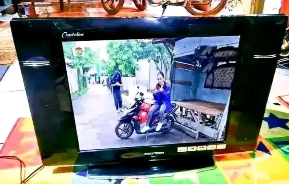 TV TABUNG SLIM POLYTRON 21 INCH MASIH ANALOG
