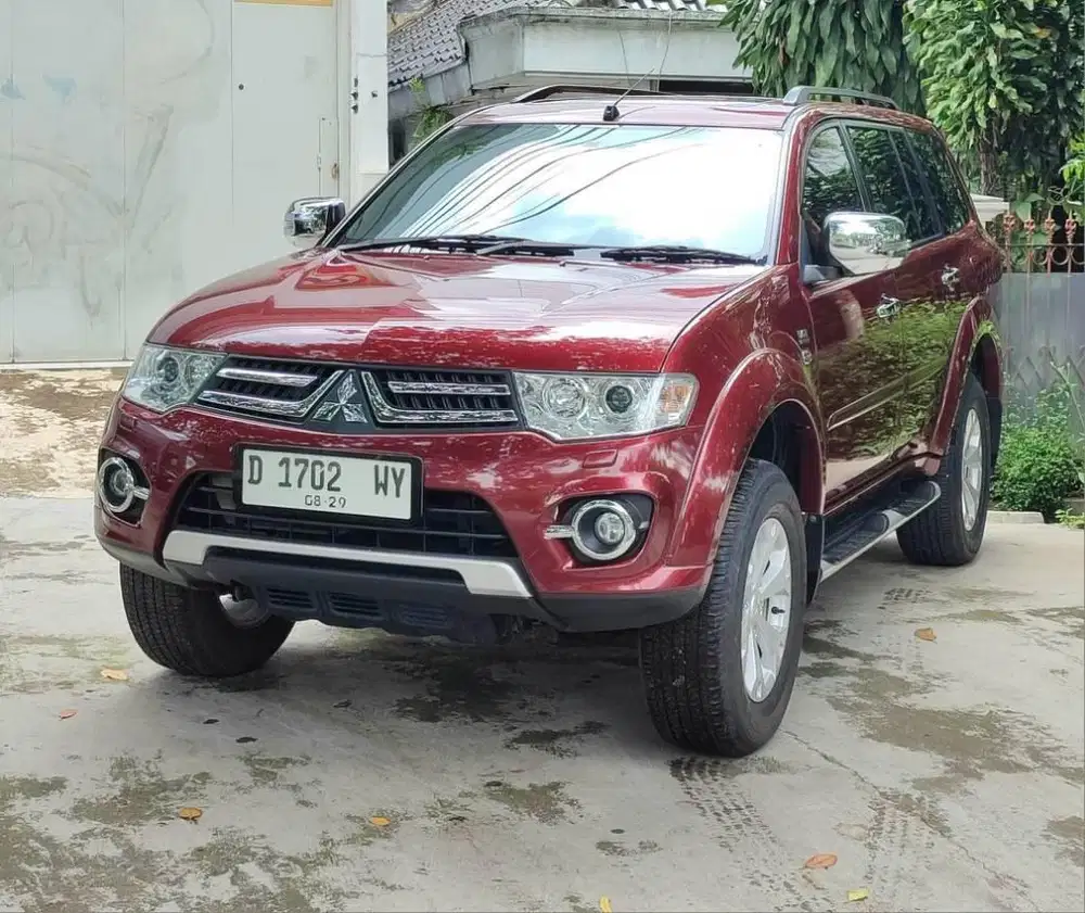 PAJERO SPORT DAKAR VGT 2.5 AT 2014 LowKM 47rb RECORD MITSUBISHI BNDUNG