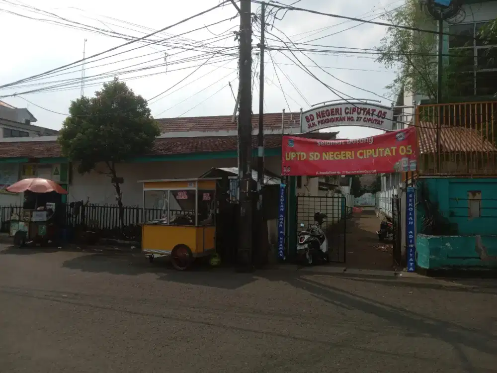 Di cari karyawan untuk jualan telur gulung dllnya.
