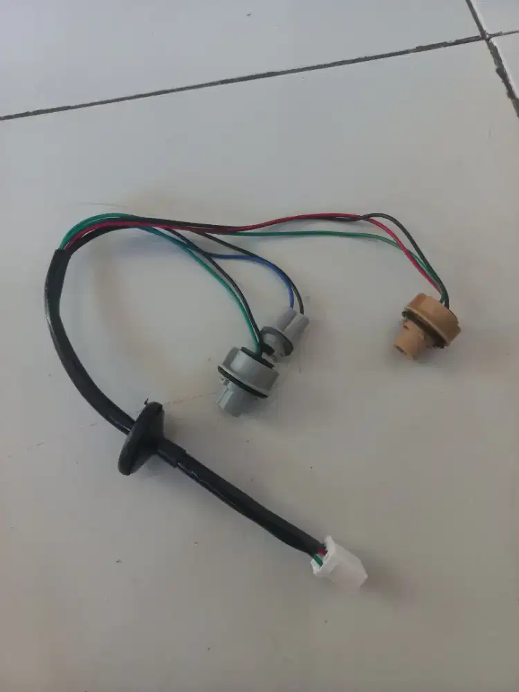 Dijual socket stoplamb calya sigra