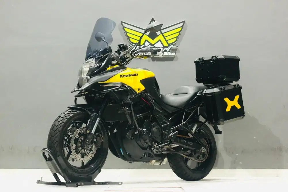Kawasaki versys 650 ABS like new er6n 650 Vulcan 650 benelli bn600
