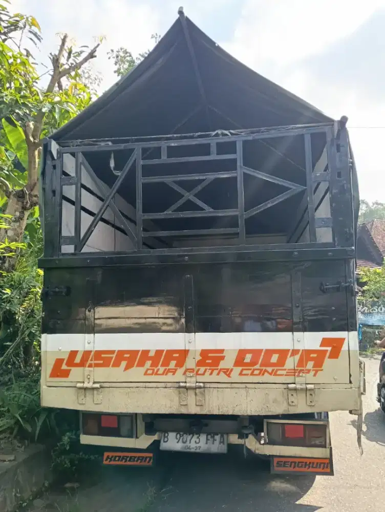 Truck elf 2012 kondisi mulussss