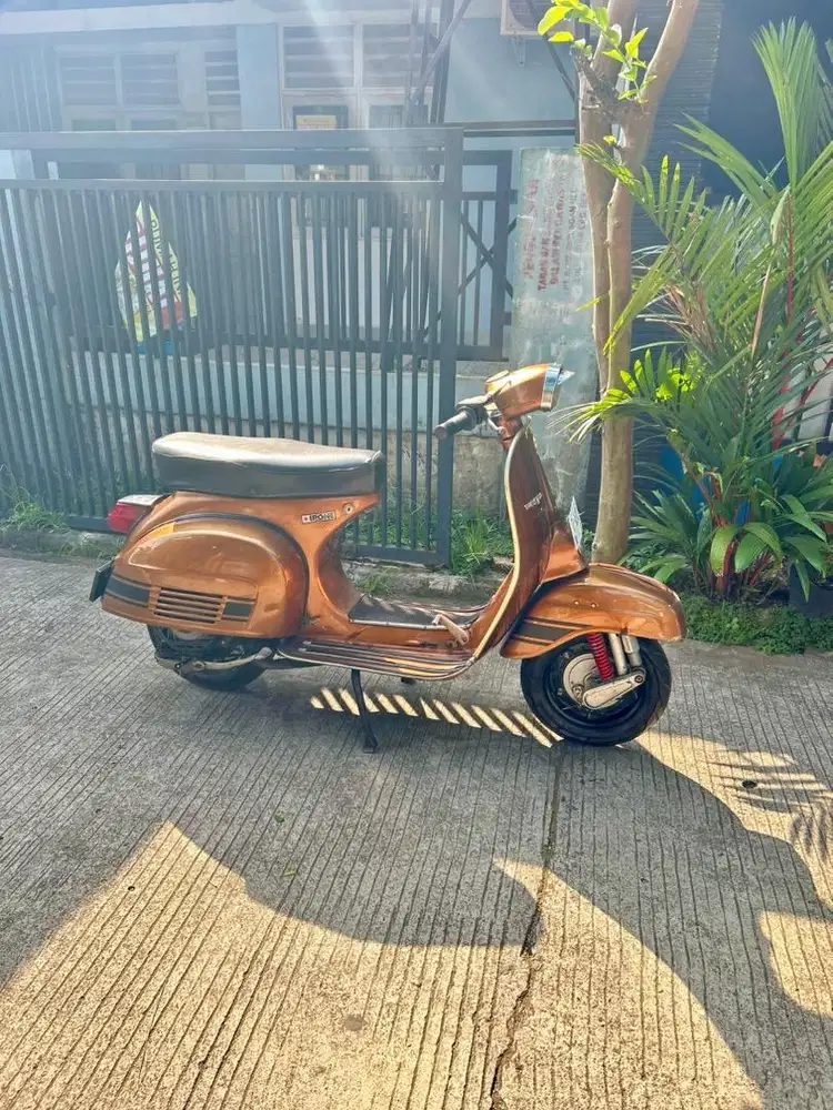 Vespa Super 78 kumplit mulus