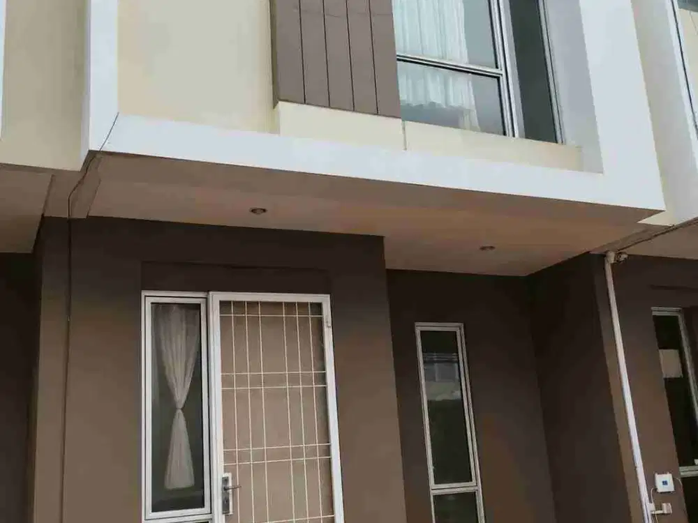 Dijual Rumah Super Strategis Siap Huni Cluster Malibu Gading Serpong