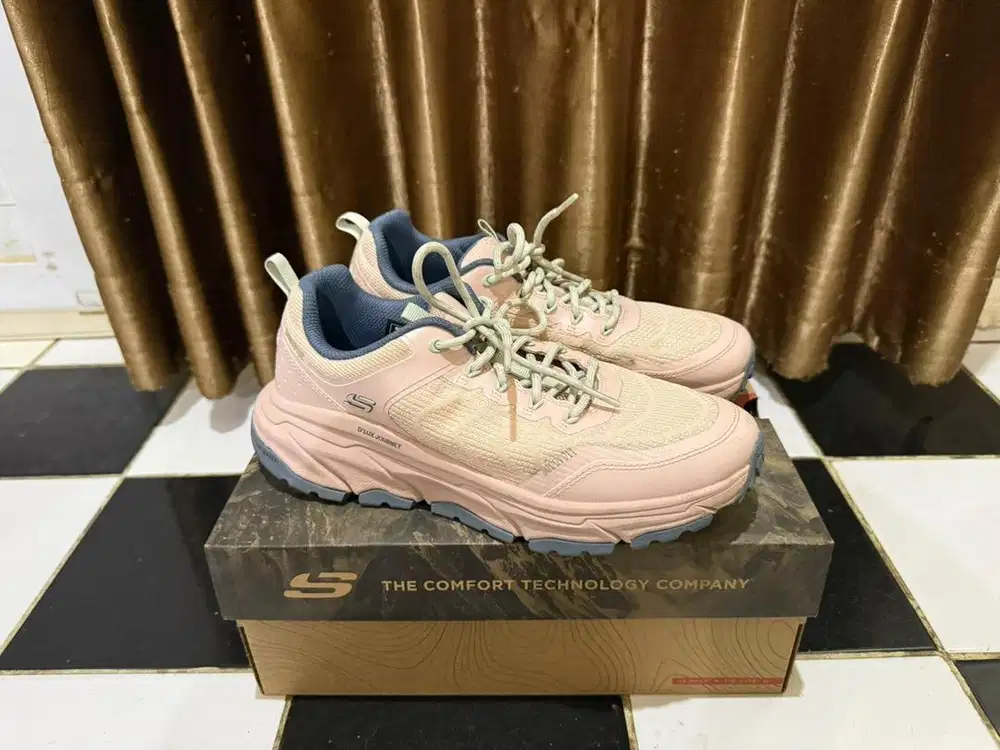 Sepatu Skechers D'Lux Journey - Verbena Rose