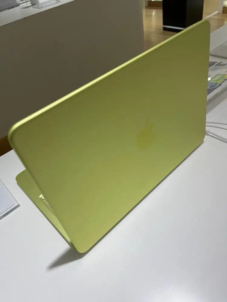MacBook Neo: Teman Ngebut Skripsi, Meeting, & Editing