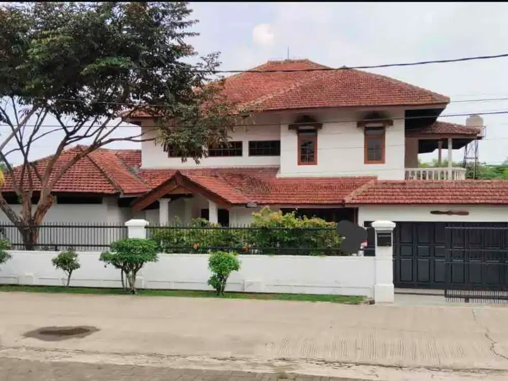 Jual
Rumah 2 lantai
Komplek Pertamina/ IPTN, Harjamukti Cimamggis
- Luas 870 m²
- Bangunan 400m ² ( 2 lantai) 
- Bangunan th 1982
- KT 3/ KM 3
- Ruang Study
- Gudang 3
- Listrik 4400
- Air sumur bor
- Hadap Barat Laut
- Carport 3, garasi 2
- 2 teras diata