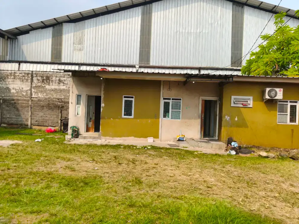 Tanah di jual 1 hamparan luas 304m² di Perum Legok Permai blok A no.25