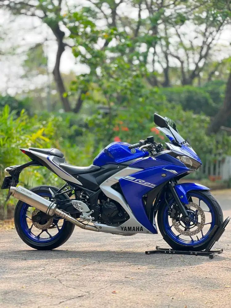 YAMAHA R25 OLD BIRU SILVER 2017 KM LOW PAJAK ON SIAP GASPOL