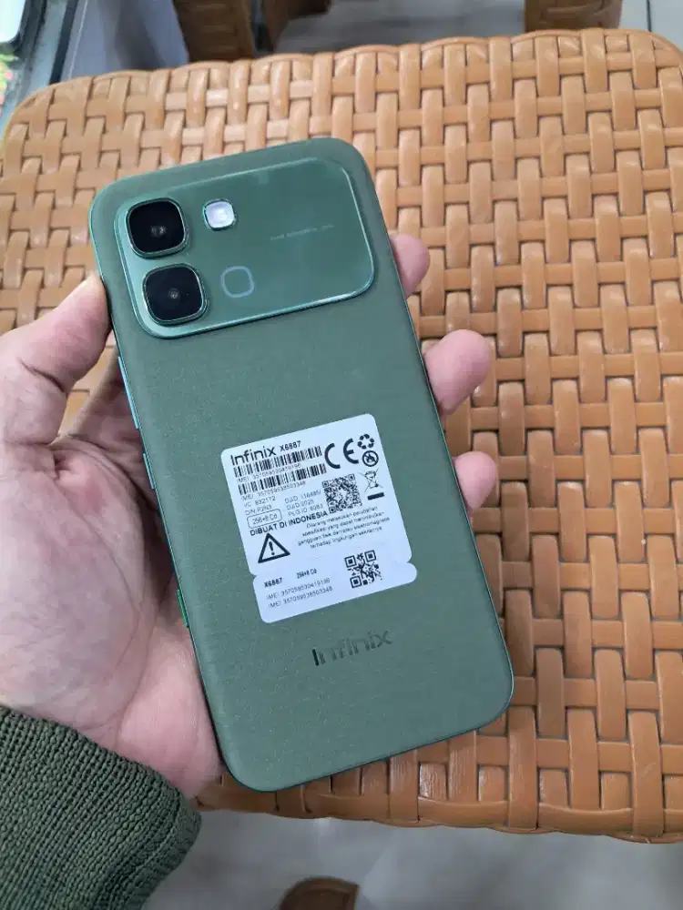 Infinix note edge 8/256 like new