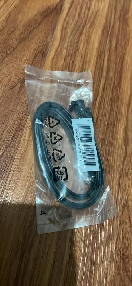Kabel sata isi 2 bawaan mobo asus