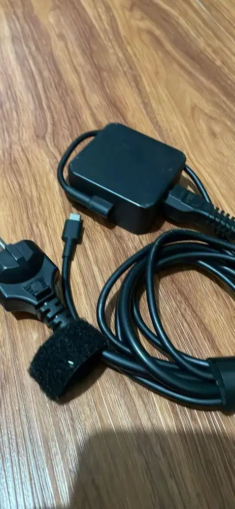 Charger laptop type c 65 watt
