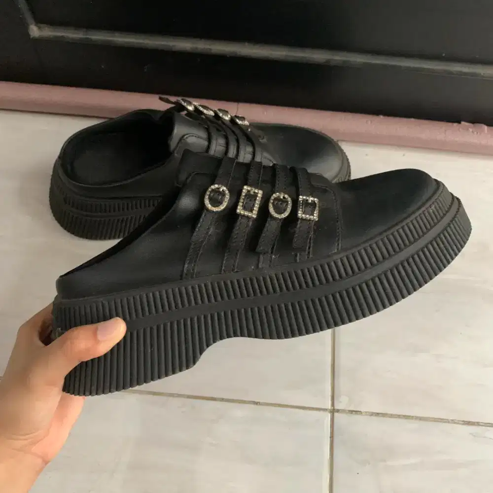 Preloved Sepatu Mules Lokal merk Adorable Projets