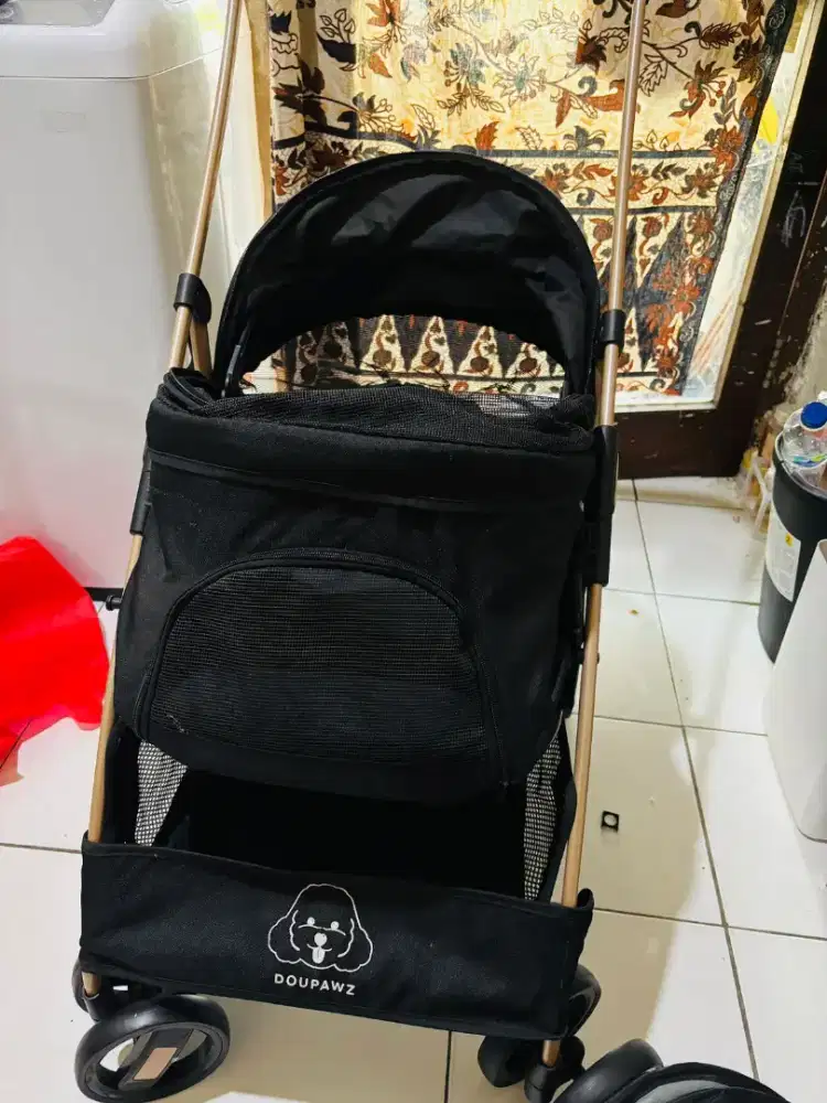 Dijual stroller dog/cat merk doupawz masih oke bgt