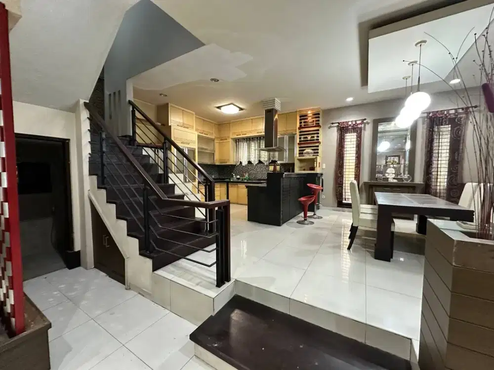 Dijual Cepat Villa Mewah Murah Komplek Cemara Asri