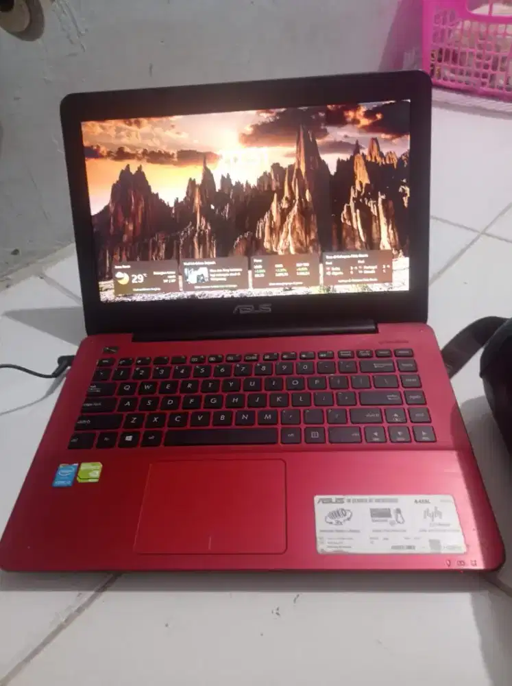 Laptop ASUS X445L Core i3 gen 5 RAM 6 GB  SSD 128 GB Merah Menyala