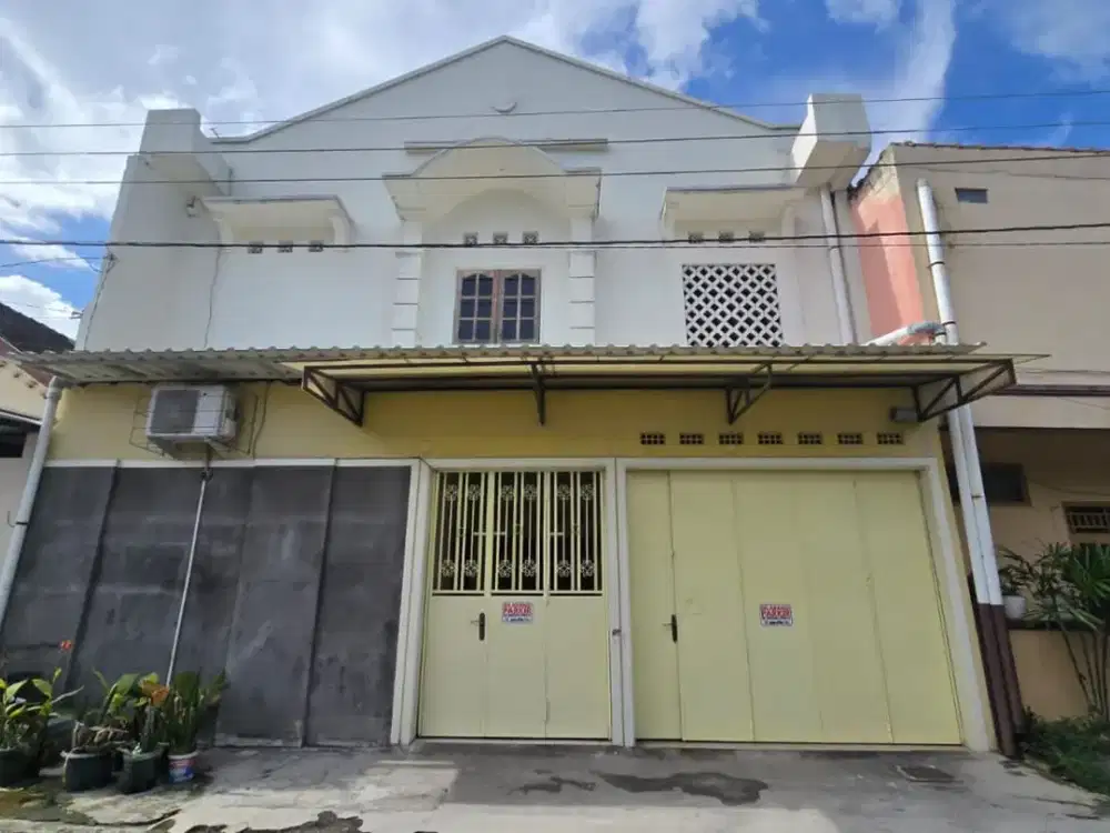 Rumah 2 Lantai Strategis Siap Huni Dekat Jalan Yos Sudarso, Serengan, Solo