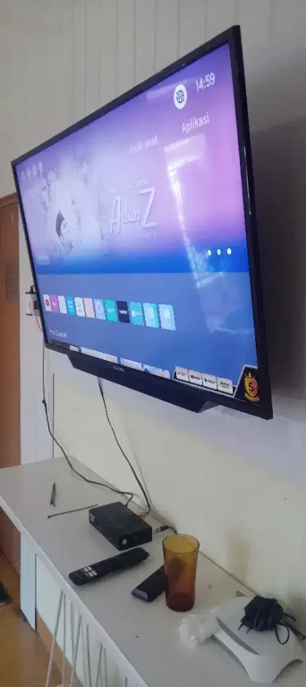 Tv smart merk polytron