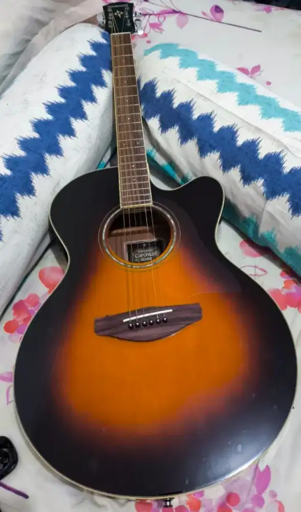 Gitar Yamaha Compas Series