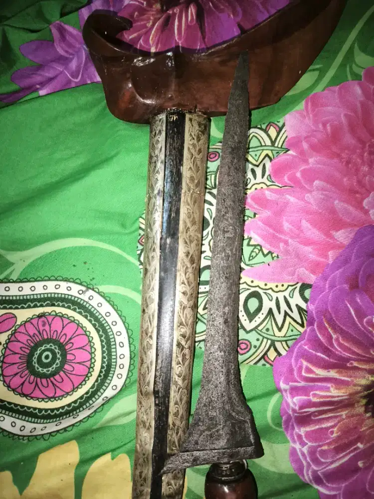 keris tilam upih patrem