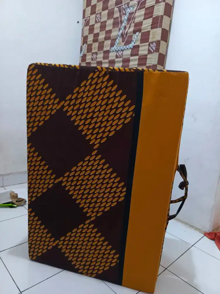 Kasur lipat busa