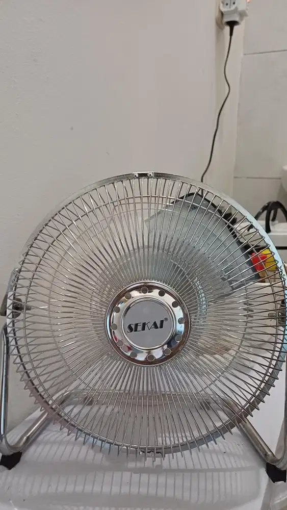 Kipas Angin Duduk Sekai 10 inchi HFN 1050