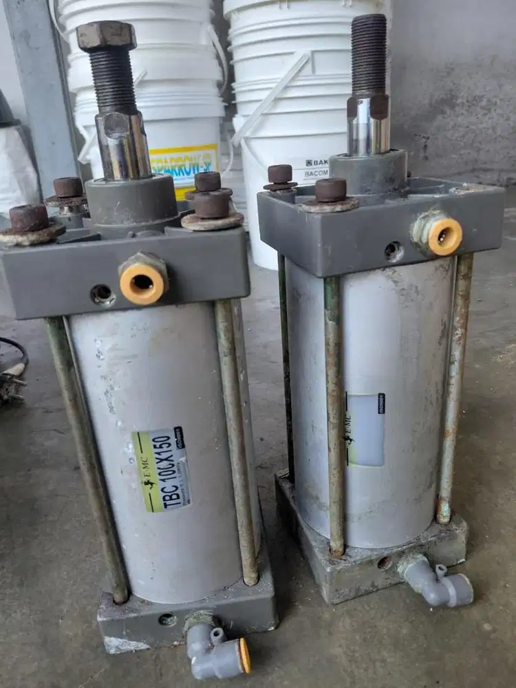 Pneumatic TBC 100x15