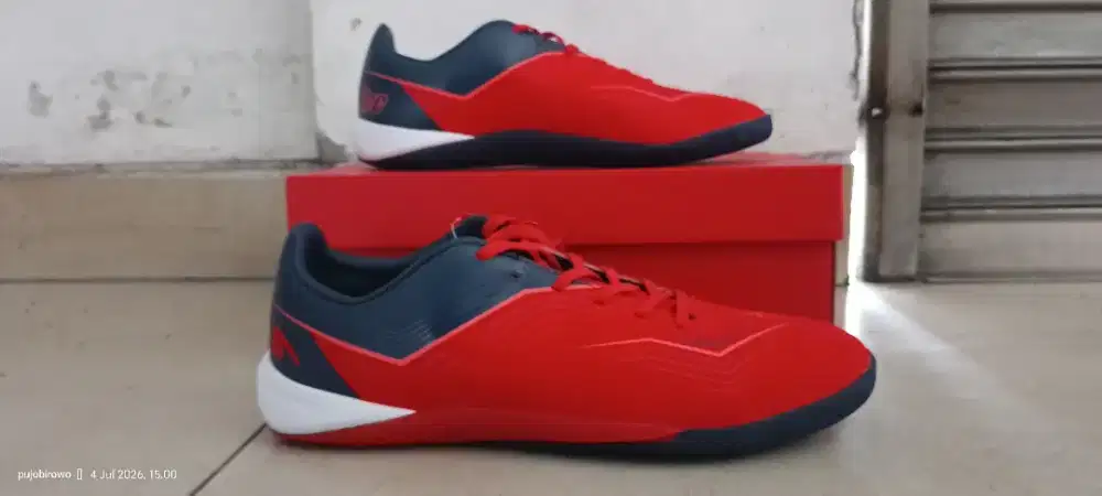Sepatu futsal size 41 specs