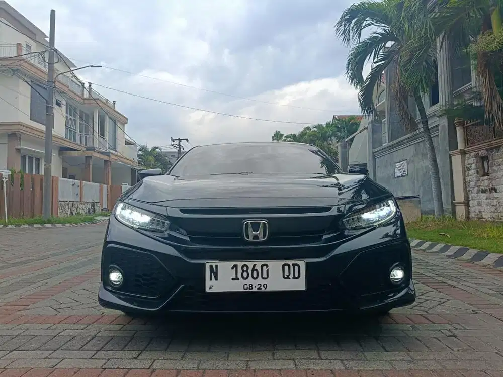 CIVIC HATCHBACK 2028 KM 60.000 BAGUS POLL